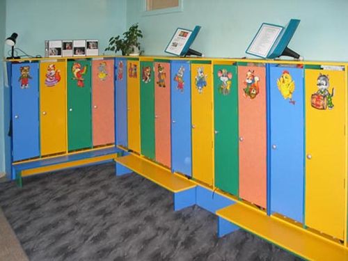 Шкафы для детского сада в группу (56 фото)